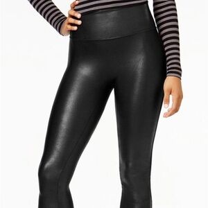 SPANX

Faux leather leggings 

Size Medium